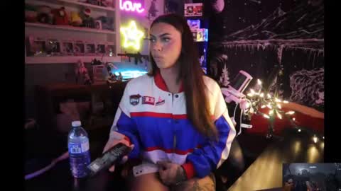 Snapshot of itsnickibabyy chatting on February 2025 02:03:02 AM Nicki Foxx online show from February 2025 02:03:02 AM