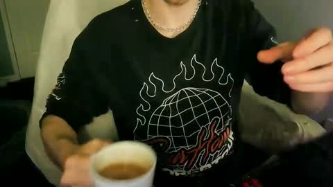 Snapshot of itsnotliam834 chatting on September 2025 02:33:02 AM itsnotliam834 online show from September 2025 02:33:02 AM