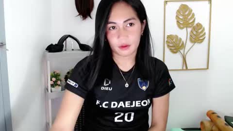 Snapshot of itsurgil_kloeh chatting on November 2025 12:49:01 PM itsurgil_kloeh online show from November 2025 12:49:01 PM