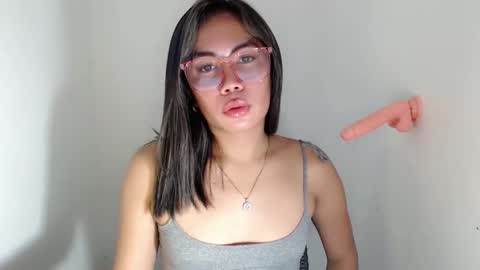 Snapshot of itsurgil_kloeh chatting on November 2025 10:54:02 AM itsurgil_kloeh online show from November 2025 10:54:02 AM