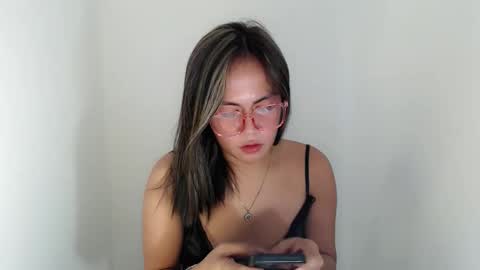 Snapshot of itsurgil_kloeh chatting on November 2025 07:03:01 AM itsurgil_kloeh online show from November 2025 07:03:01 AM