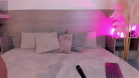 ivana_hall online show from September 2025 08:23:02 PM