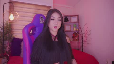 iveet  online show from November 2025 01:44:01 PM