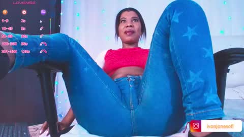 Snapshot of ivonjoness chatting on October 2025 04:05:02 AM Ivon Miss Jones online show from October 2025 04:05:02 AM