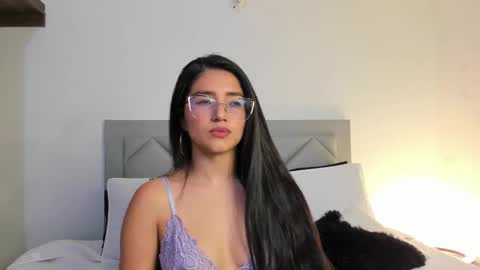 Ivonne Lennox online show from February 2025 03:01:01 AM