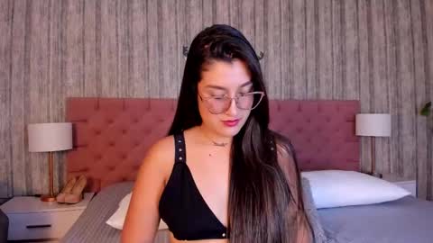 Ivonne online show from September 2025 09:05:02 PM