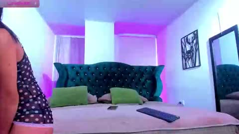 Snapshot of ivonny7 chatting on November 2025 12:26:01 PM Ivonny online show from November 2025 12:26:01 PM