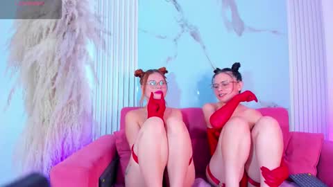 ivonymiller online show from October 2025 08:41:01 PM