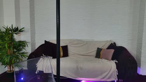 Snapshot of ivoryswan chatting on October 2025 05:19:01 AM Celine online show from October 2025 05:19:01 AM