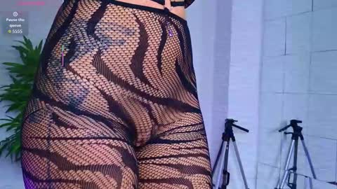 Snapshot of ivoryswan chatting on November 2025 06:34:02 AM Celine online show from November 2025 06:34:02 AM