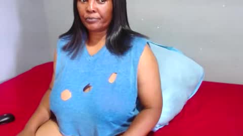 IVORYTITS48 online show from January 2025 12:30:02 PM