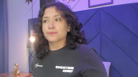 Ivy and Molly online show from September 2025 07:41:02 PM