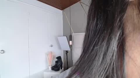 IVY online show from November 2025 08:09:02 PM