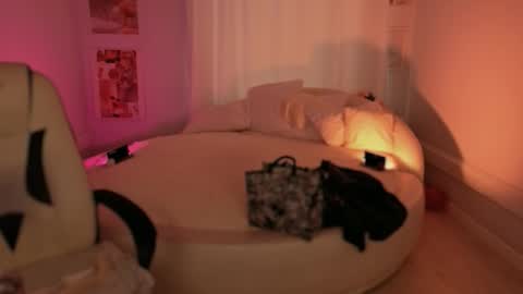 IVY - Follow me 3 online show from October 2025 08:37:01 AM