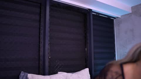 IvyRowa online show from January 2025 10:33:01 PM