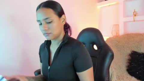 Leja  online show from March 2025 11:49:02 AM