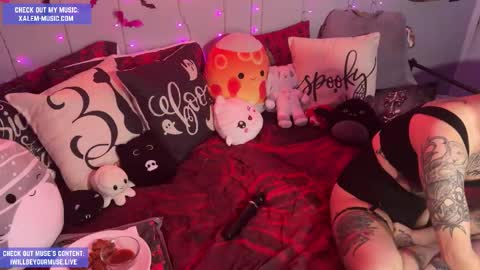 Snapshot of iwillbeyourmuse chatting on October 2025 12:08:01 AM Muse hethey online show from October 2025 12:08:01 AM