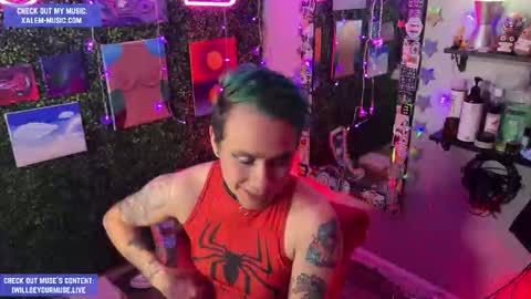 Snapshot of iwillbeyourmuse chatting on October 2025 11:59:01 PM Muse hethey online show from October 2025 11:59:01 PM