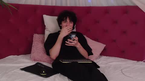 Maxim online show from December 2024 04:10:02 AM