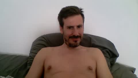 Snapshot of iyoperro chatting on October 2025 08:34:02 AM Casandro online show from October 2025 08:34:02 AM