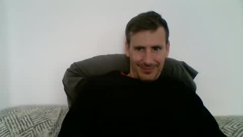 Snapshot of iyoperro chatting on November 2025 10:26:01 AM Casandro online show from November 2025 10:26:01 AM