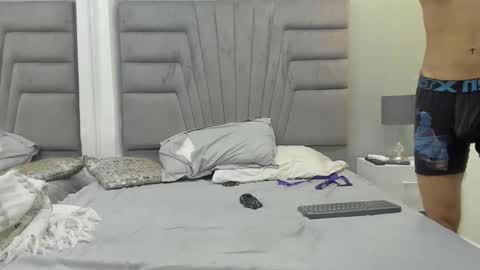 Snapshot of izato chatting on February 2025 05:35:01 PM izato online show from February 2025 05:35:01 PM