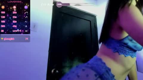 Snapshot of izzy_cum chatting on October 2025 12:58:01 PM Izzy online show from October 2025 12:58:01 PM