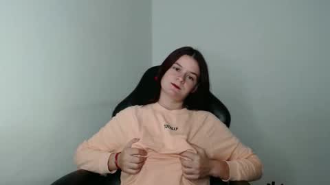 Shygirl online show from October 2025 07:45:01 PM