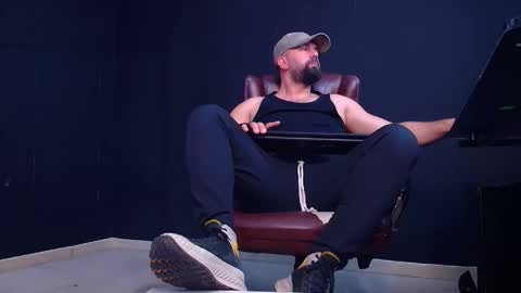 JackEthan online show from October 2025 05:15:02 AM