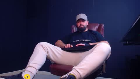 JackEthan online show from October 2025 05:16:01 AM