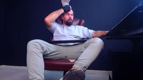 JackEthan online show from October 2025 04:55:01 AM