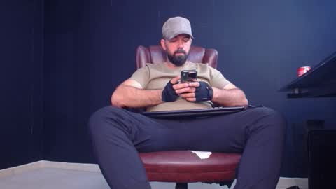 JackEthan online show from October 2025 04:57:01 AM