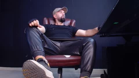 JackEthan online show from October 2025 05:35:02 AM