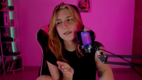 Snapshot of jacky_croft chatting on January 2025 05:34:01 AM Linda Sofia help me get to 100 thumbs up online show from January 2025 05:34:01 AM