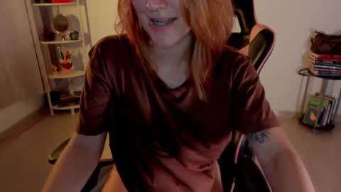 Snapshot of jacky_croft chatting on February 2025 01:52:02 AM Linda Sofia help me get to 100 thumbs up online show from February 2025 01:52:02 AM