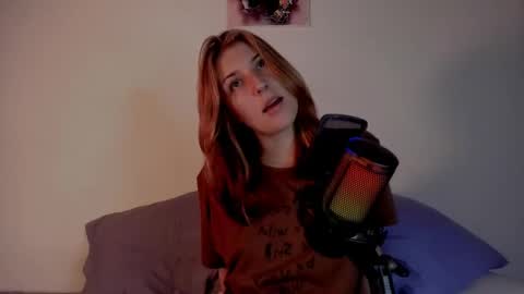 Snapshot of jacky_croft chatting on February 2025 05:35:01 PM Linda Sofia help me get to 100 thumbs up online show from February 2025 05:35:01 PM