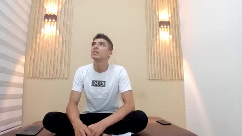 JACOB online show from November 2025 10:44:02 PM