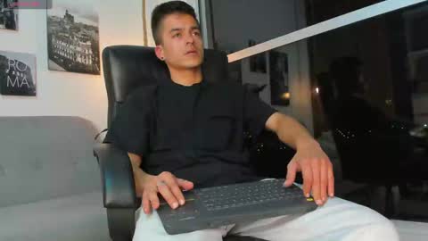 Snapshot of jacobstones_ chatting on February 2025 06:37:01 AM JACOB STONES online show from February 2025 06:37:01 AM