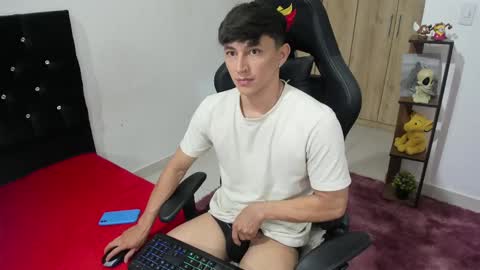 Snapshot of jacques_cardiet chatting on December 2024 04:05:01 PM jacobo online show from December 2024 04:05:01 PM