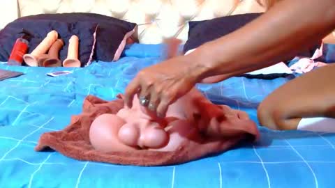 Jada online show from November 2025 02:17:01 PM