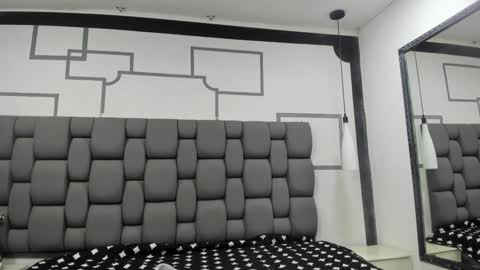 Jade  online show from December 2024 11:00:01 AM