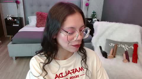 JADE online show from January 2025 08:37:02 PM