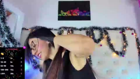 jade white  online show from December 2024 12:44:02 PM