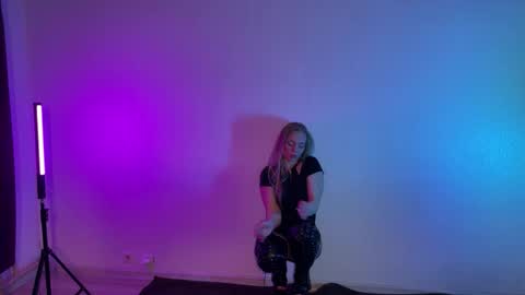 bbbloom online show from November 2025 08:51:01 PM