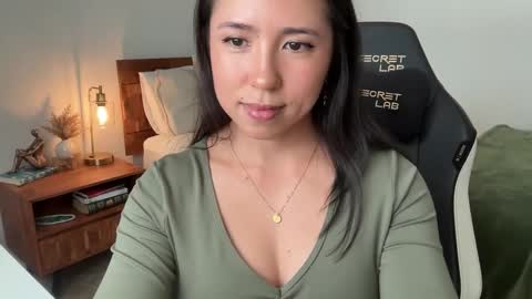 Snapshot of jadelove_ chatting on October 2025 06:30:02 PM Jade Love online show from October 2025 06:30:02 PM