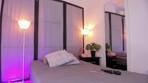 JADE online show from October 2025 06:58:01 PM