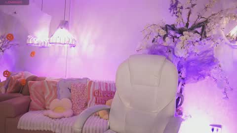 Snapshot of jadesummerr chatting on October 2025 11:35:01 AM Jade Summer online show from October 2025 11:35:01 AM