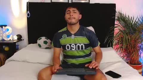 Snapshot of jaiden_thoner chatting on November 2025 06:27:01 AM Jaiden online show from November 2025 06:27:01 AM