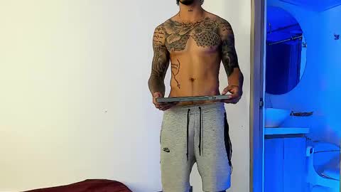 Santiago online show from February 2025 03:50:01 AM