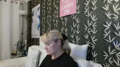 Snapshot of jakkilouise chatting on September 2025 08:43:01 PM JAKKI LOUISE pornstar online show from September 2025 08:43:01 PM